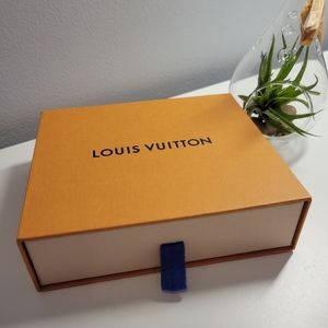 Louis Vuitton paper gift box